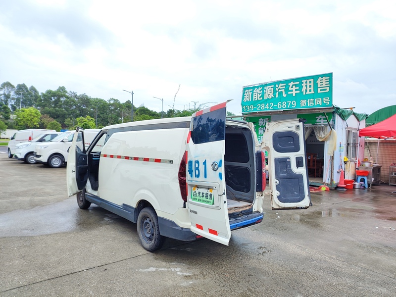 纯电动面包车租赁出租多少钱一个月价格.jpg